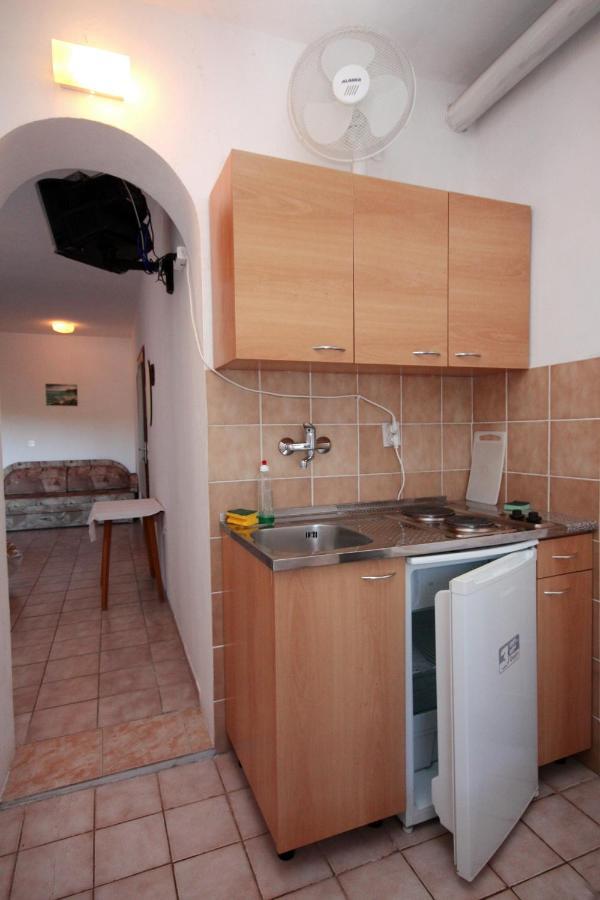 Apartments By The Sea Suha Punta, Rab - 5050 Kampor Exterior foto